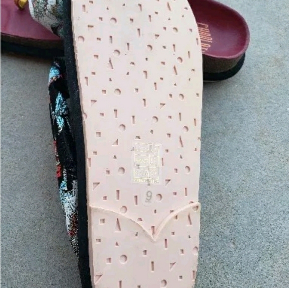 Charlotte Stone x Reformation Thong Sandals sz 9 - Picture 5 of 8